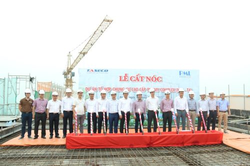 Tổ hợp chung cư cao cấp Phú Mỹ Complex cất nóc vượt tiến độ