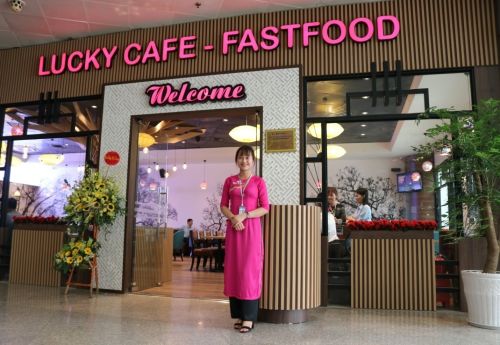 Taseco Airs tưng bừng khai trương trở lại quầy Lucky Cafe Fast Food