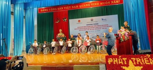 Taseco Group đồng hành cùng chương trình Hỗ trợ sinh kế cho nạn nhân Bom mìn Huyện A Lưới, Tỉnh Thừa Thiên Huế
