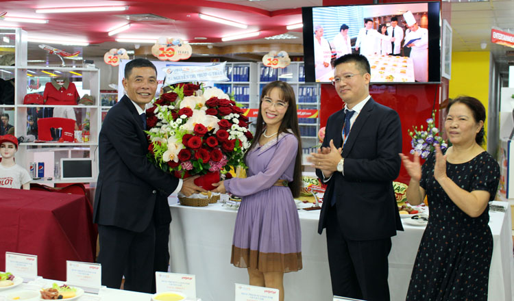 Cam kết hợp tác toàn diện giữa VIETJET và VINACS
