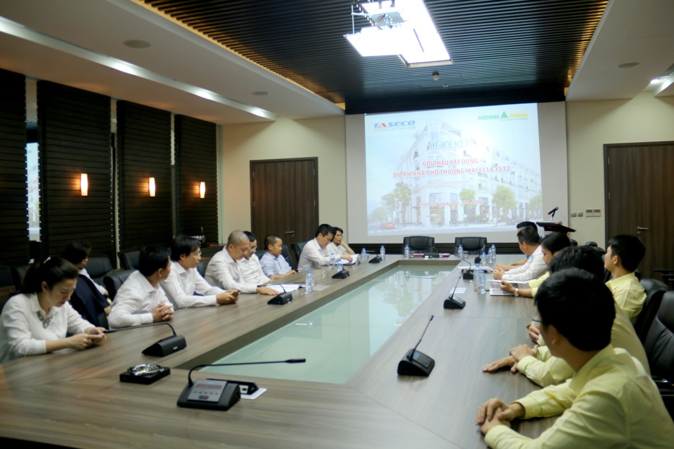 Đại diện của TASECO và Phục Hưng Holdings tham dự buổi Lễ ký kết
