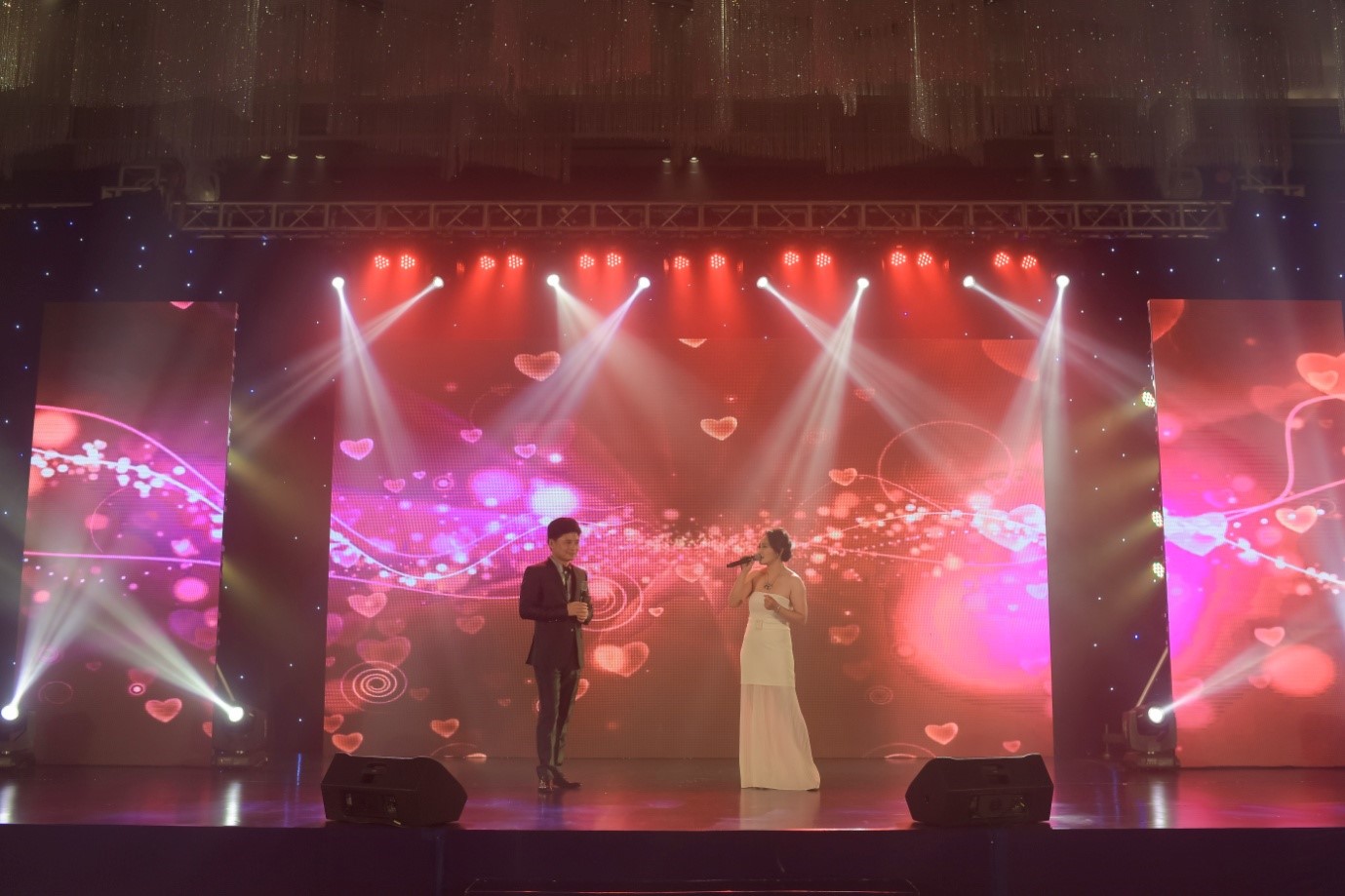 Màn song ca ngọt ngào của ca sỹ Tấn Minh – Khánh Linh