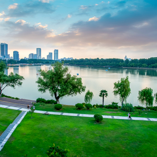 Khách hàng tham gia hội thảo và đăng ký mua căn hộ Oceanviews Apartment Hotel
