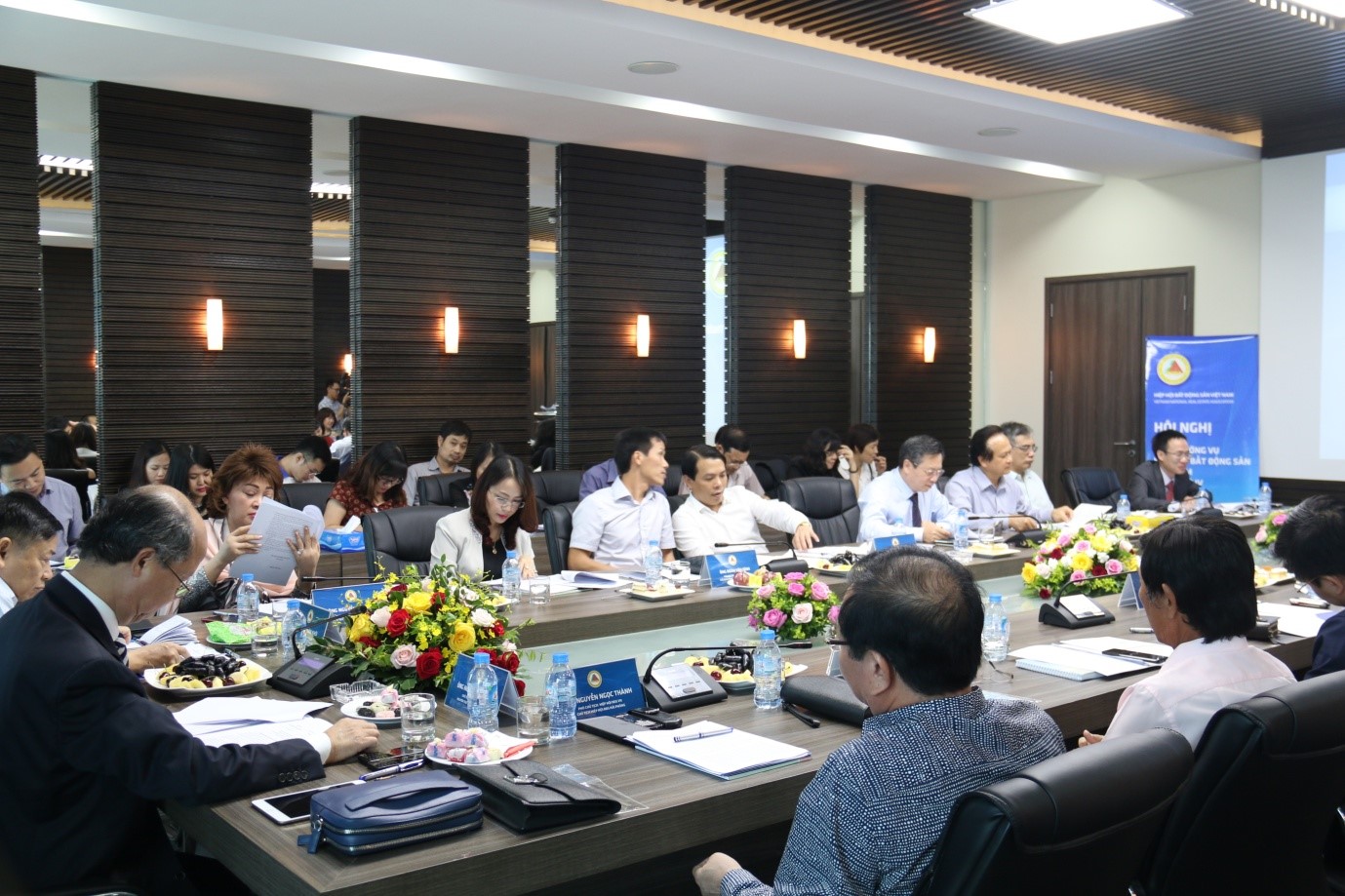 Hội nghị diễn ra tại Hội trường lớn - Văn phòng công ty TASECO