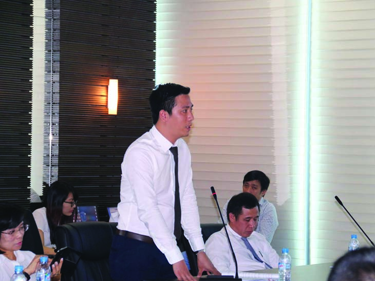 Các đại biểu phát biểu tại hội nghị