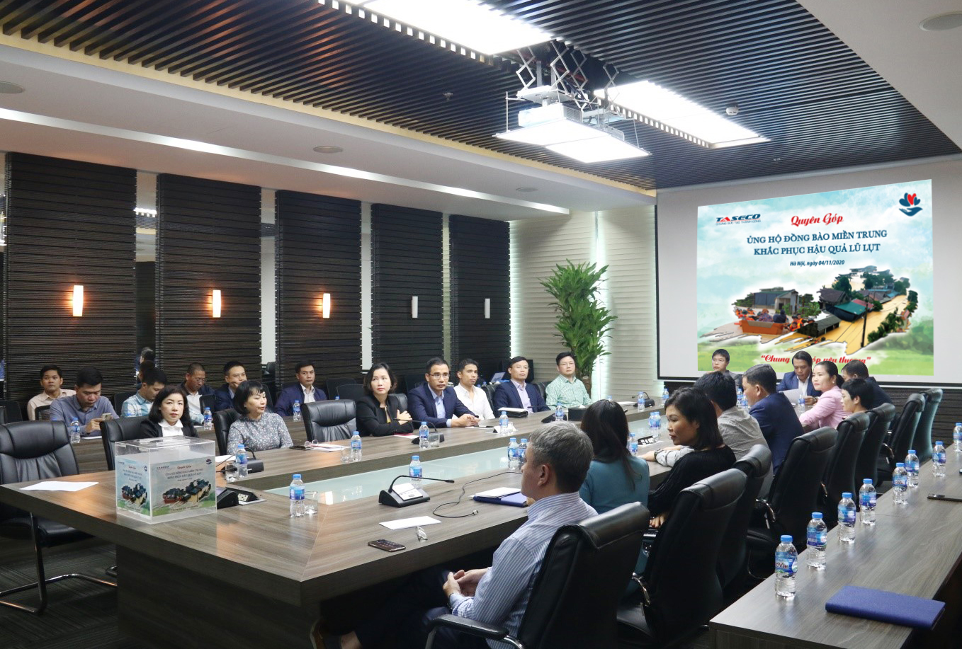 Buổi lễ quyên góp đã đón nhận sự đồng cảm, chia sẻ và quan tâm sâu sắc của Ban lãnh đạo cùng tập thể CBNV Công ty Taseco và các công ty thành viên