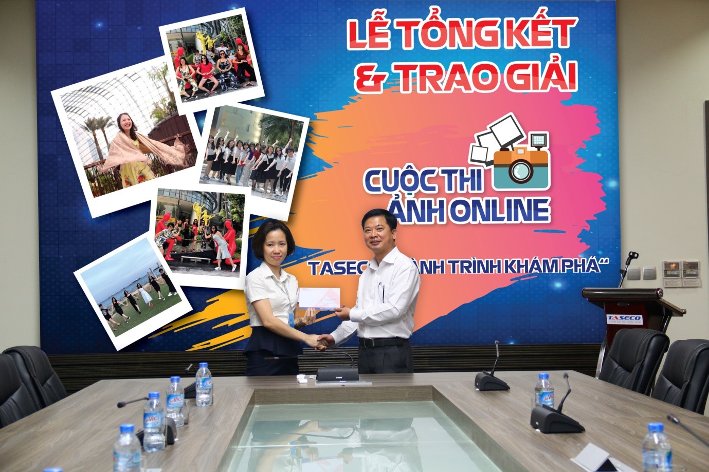 Đại diện cho chị Chu Thị Thuyết (Lễ tân công ty) nhận giải từ Ban tổ chức cuộc thi